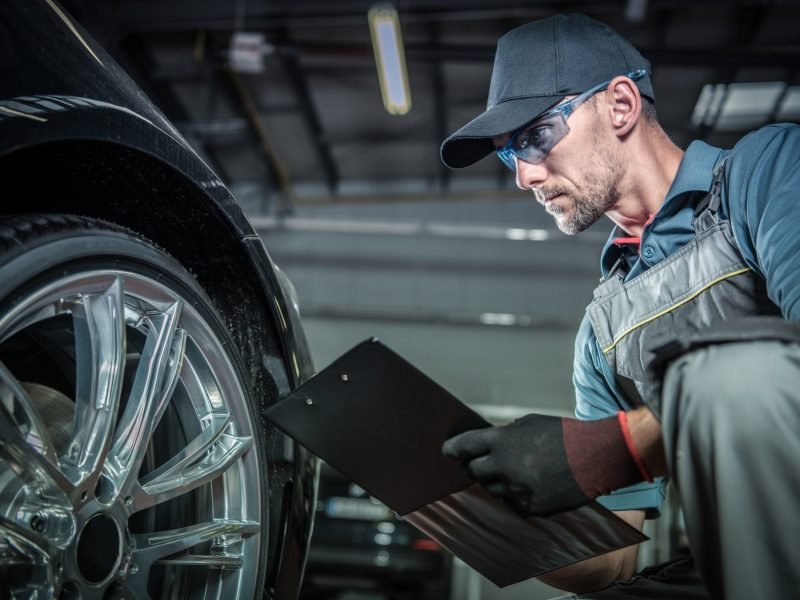 auto-mechanic-job-e1609041790292.jpg